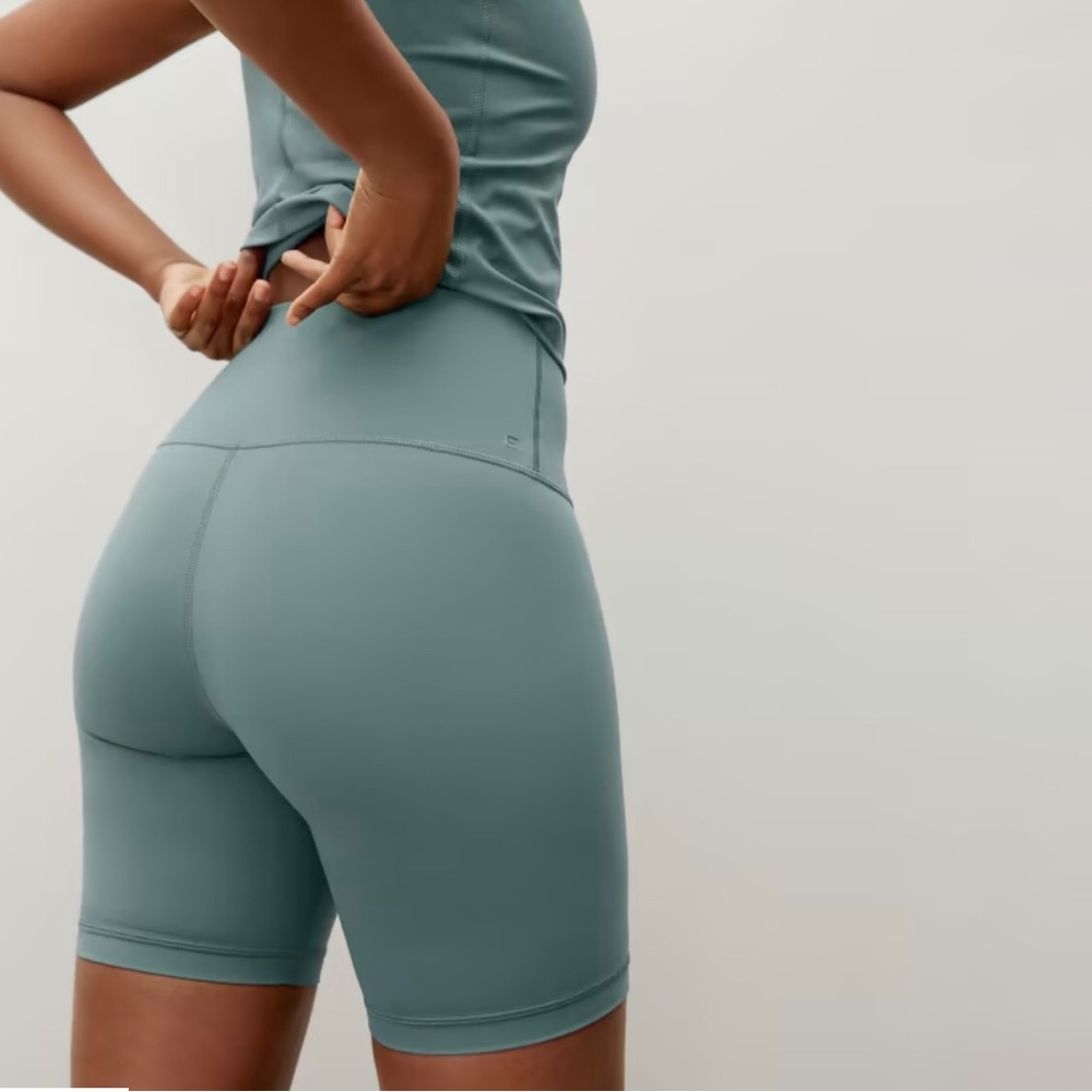 Everlane - The Perform Bike Short - Juniper - Large